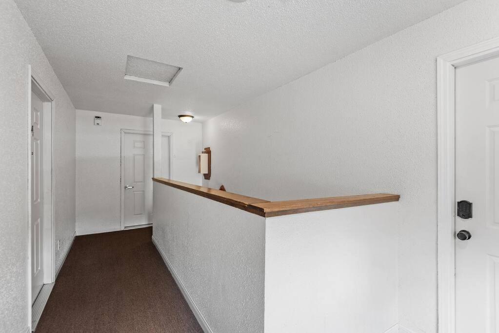 Tranquil 2Br Apt Mpls - 8075 Apt 3 ミネアポリス エクステリア 写真