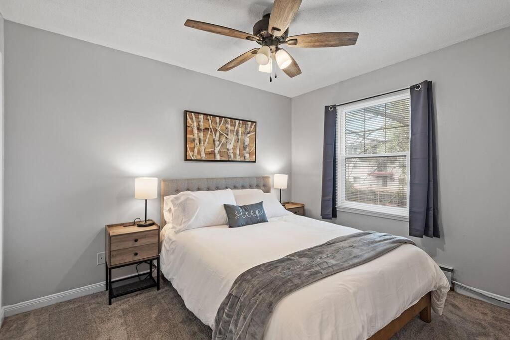 Tranquil 2Br Apt Mpls - 8075 Apt 3 ミネアポリス エクステリア 写真